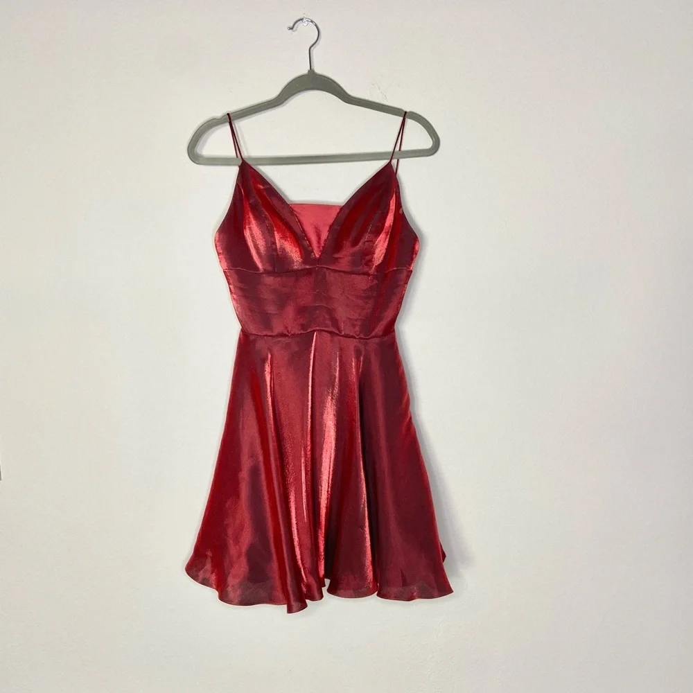 Sherri Hill Rich Metallic A-Line Cocktail Dress Sweetheart Neckline in Wine